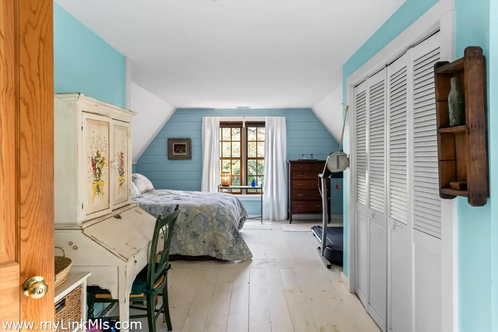 12 Wheelhouse Way Oak Bluffs MA 02557
