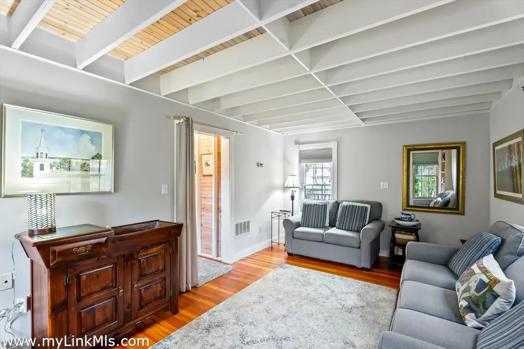 12 Wheelhouse Way Oak Bluffs MA 02557