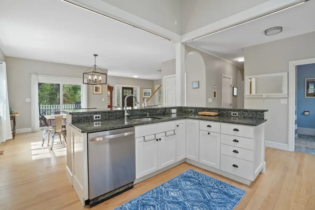 10 North Bog Road Edgartown MA 02539