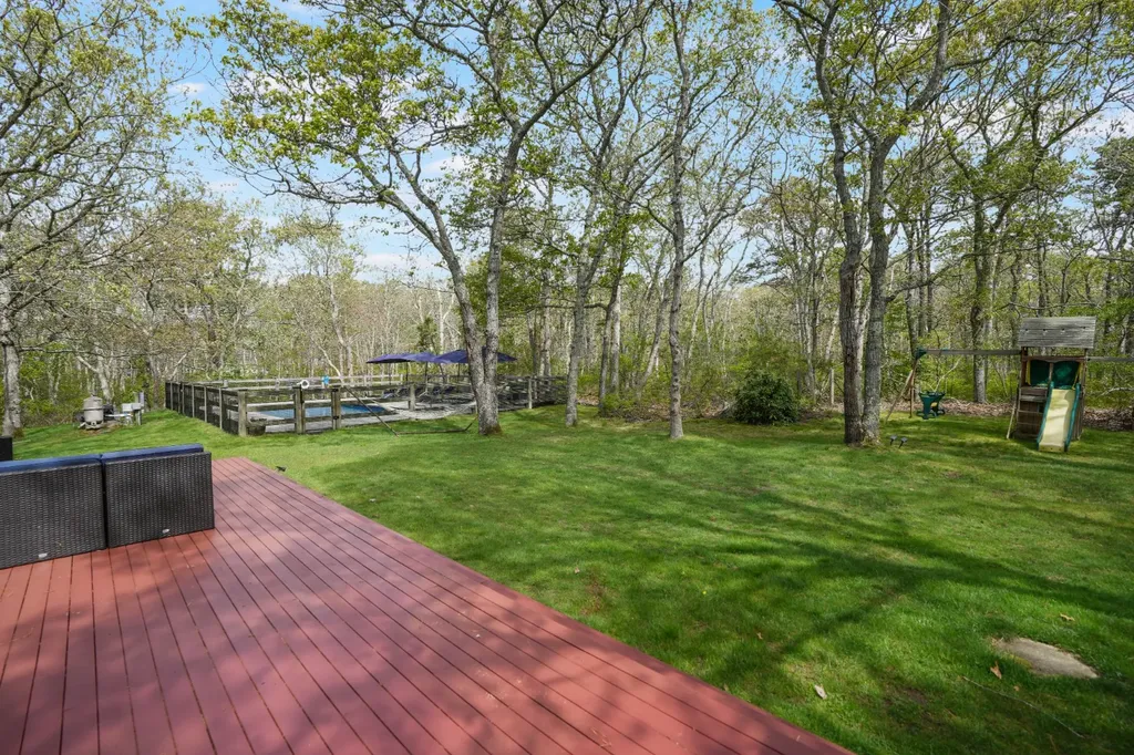 10 North Bog Road Edgartown MA 02539