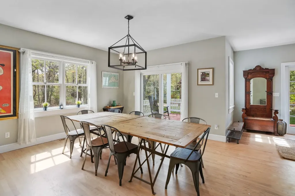 10 North Bog Road Edgartown MA 02539