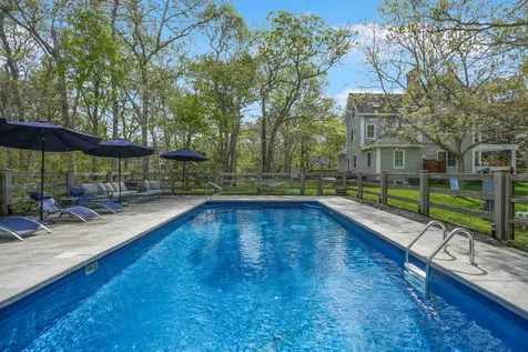 10 North Bog Road Edgartown MA 02539