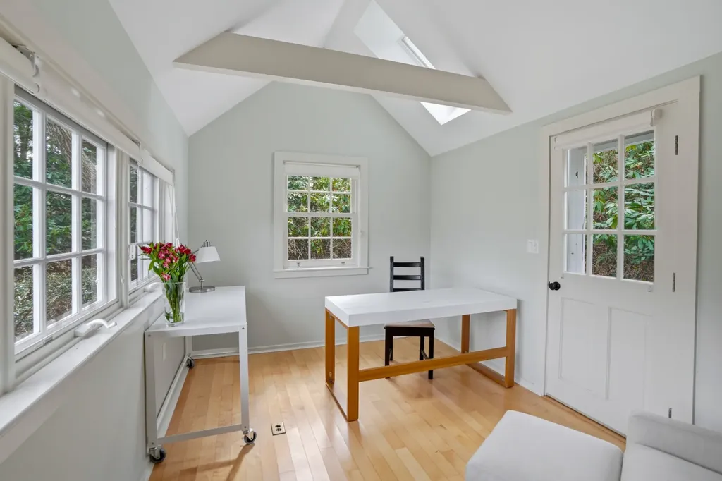 35 Nats Farm Lane West Tisbury MA 02575