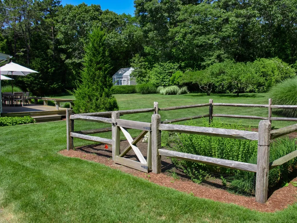 35 Nats Farm Lane West Tisbury MA 02575