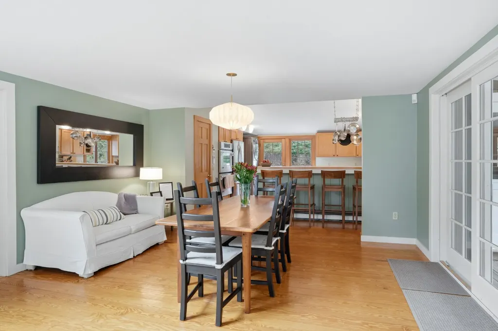 35 Nats Farm Lane West Tisbury MA 02575