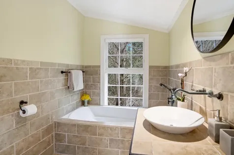 35 Nats Farm Lane West Tisbury MA 02575
