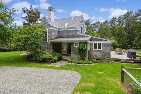 35 Nats Farm Lane West Tisbury MA 02575