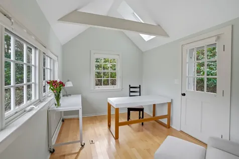 35 Nats Farm Lane West Tisbury MA 02575