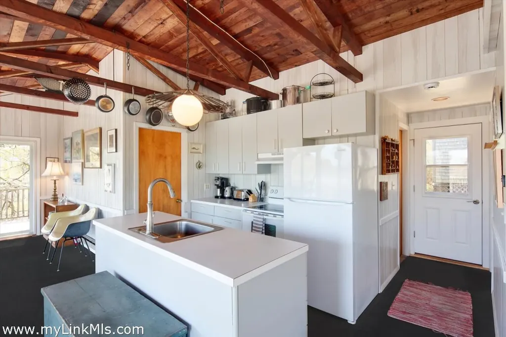 393 Lighthouse Road Aquinnah MA 02535