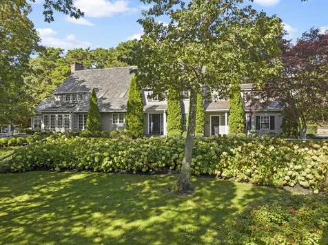12 Plantingfield Wood Circle Edgartown MA 02539