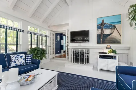 12 Plantingfield Wood Circle Edgartown MA 02539