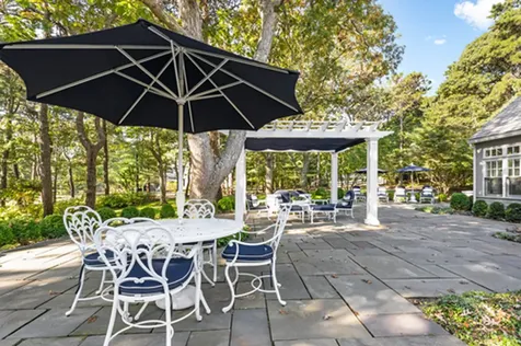 12 Plantingfield Wood Circle Edgartown MA 02539