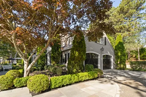 12 Plantingfield Wood Circle Edgartown MA 02539