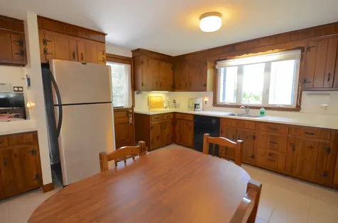 446 County Road Oak Bluffs MA 02557