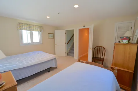 446 County Road Oak Bluffs MA 02557