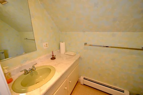 446 County Road Oak Bluffs MA 02557