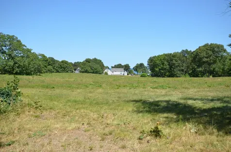 446 County Road Oak Bluffs MA 02557
