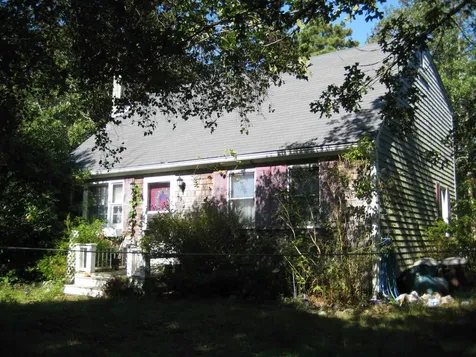 49 Pin Oak Circle West Tisbury MA 02575