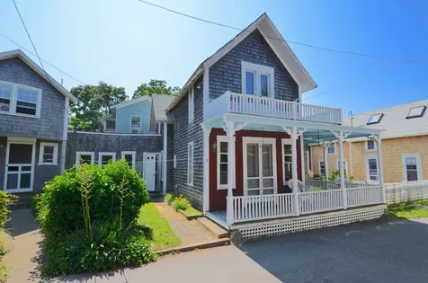 8 Rock Avenue Oak Bluffs MA 02557