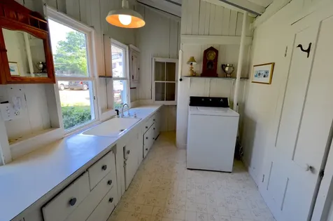 8 Rock Avenue Oak Bluffs MA 02557
