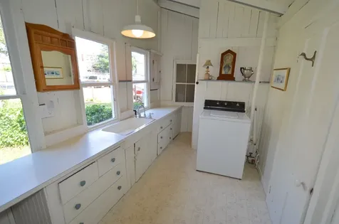8 Rock Avenue Oak Bluffs MA 02557