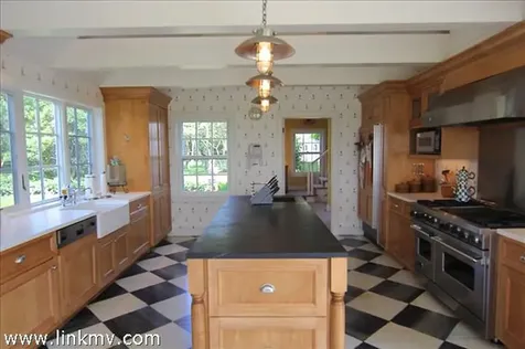 55 North Neck Road Edgartown MA 02539