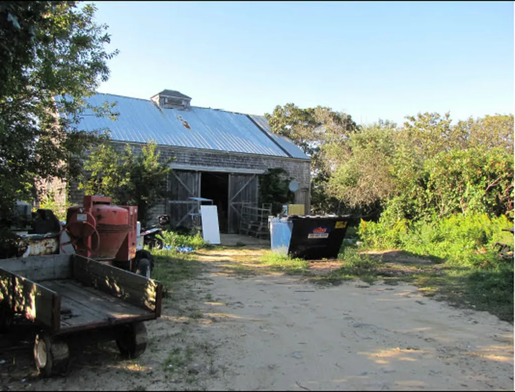 43 Lighthouse Road Aquinnah MA 02535