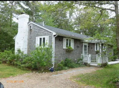 99 Munroe Avenue Oak Bluffs MA 02557