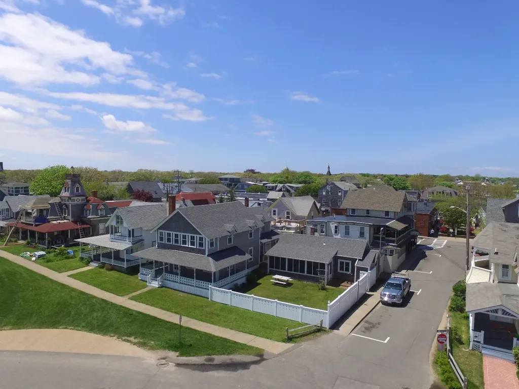 41 Ocean Avenue Oak Bluffs MA 02557