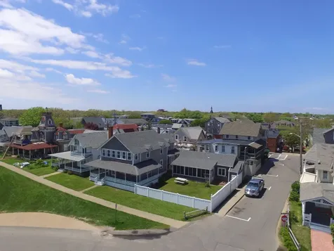 41 Ocean Avenue Oak Bluffs MA 02557