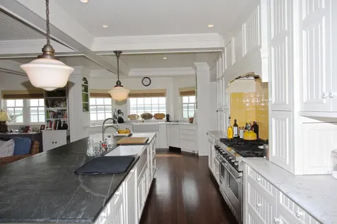 22 Lelands Path Edgartown MA 02539