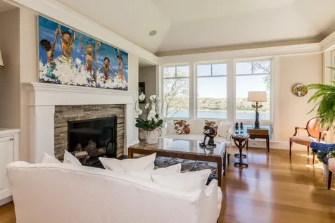 34 Pond View Way Vineyard Haven MA 02568