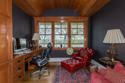 34 Pond View Way Vineyard Haven MA 02568