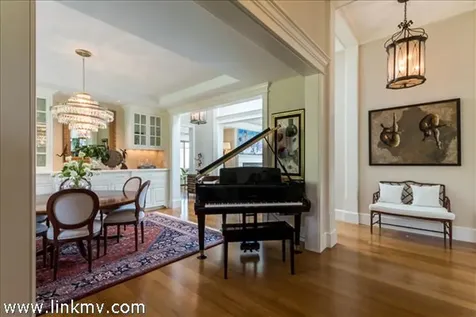 34 Pond View Way Vineyard Haven MA 02568