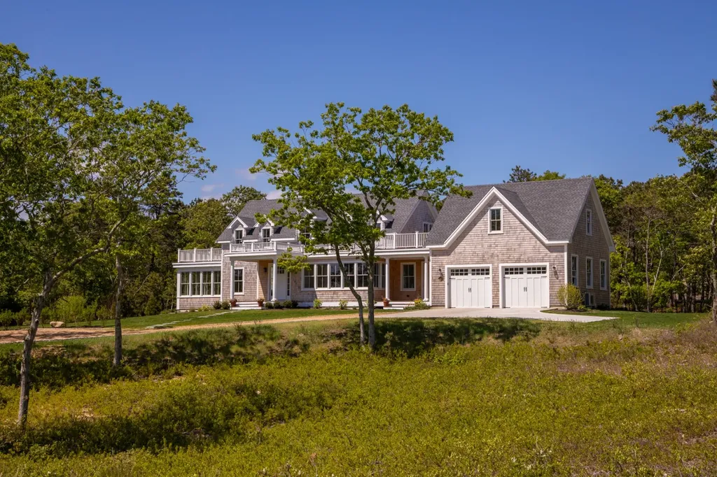 10 Paddock Road Oak Bluffs MA 02575