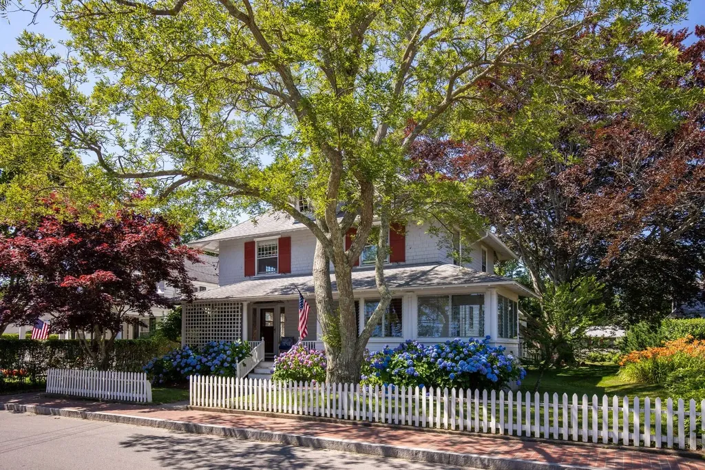 38 Morse Street Edgartown MA 02539