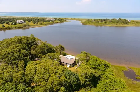 12 Trapps Pond Road Edgartown MA 02539