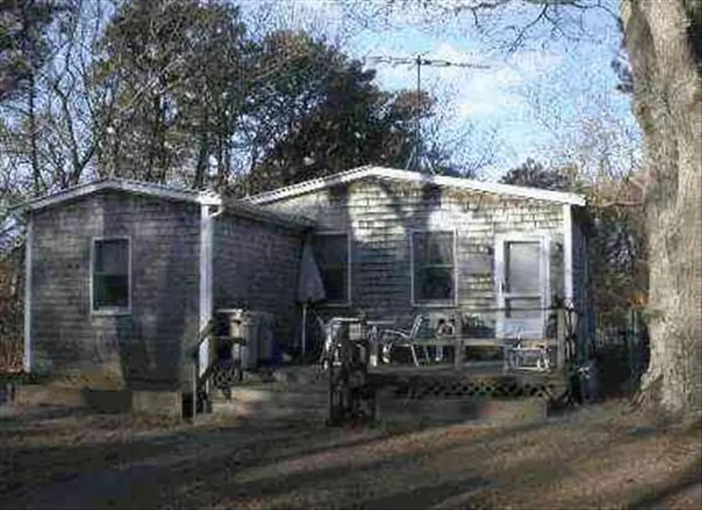 29 Andrews Road Vineyard Haven MA 02568