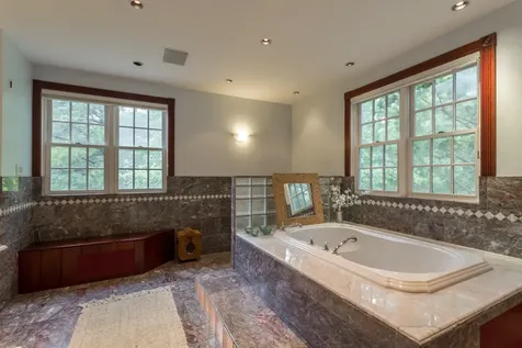 74 Pond Road West Tisbury MA 02575