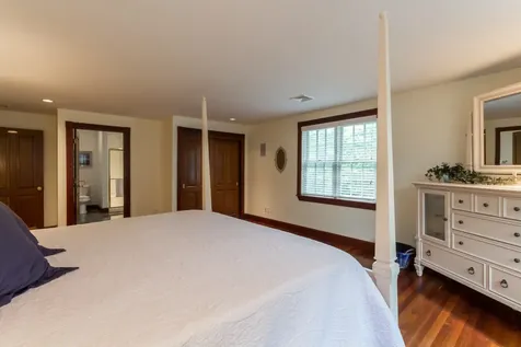 74 Pond Road West Tisbury MA 02575
