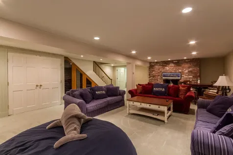 74 Pond Road West Tisbury MA 02575