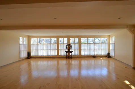 73 Circuit Avenue Oak Bluffs MA 02557