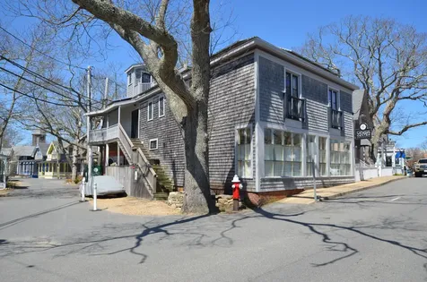 73 Circuit Avenue Oak Bluffs MA 02557