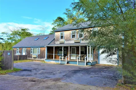 23 James Place Oak Bluffs MA 02557