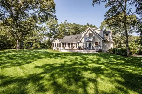 7 Old Dirt Road Oak Bluffs MA 02557