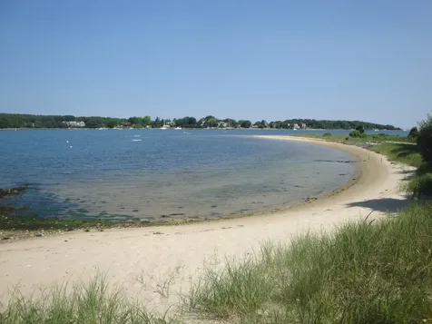 7 Old Dirt Road Oak Bluffs MA 02557