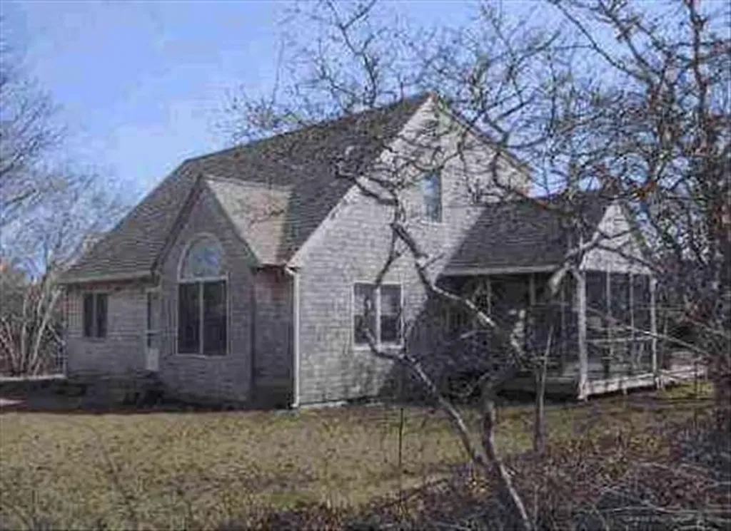 1 Dunhams Path Edgartown MA 02539