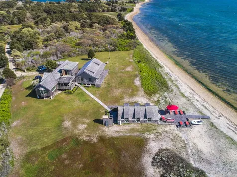 29 Road To The Gut Edgartown MA 02539