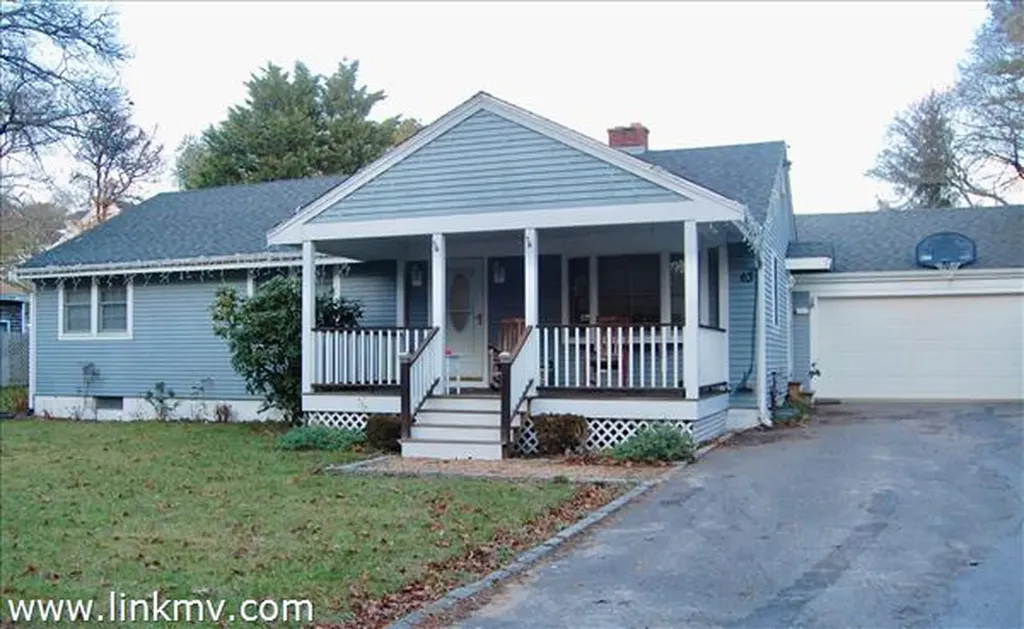63 Netock Avenue Oak Bluffs MA 02557