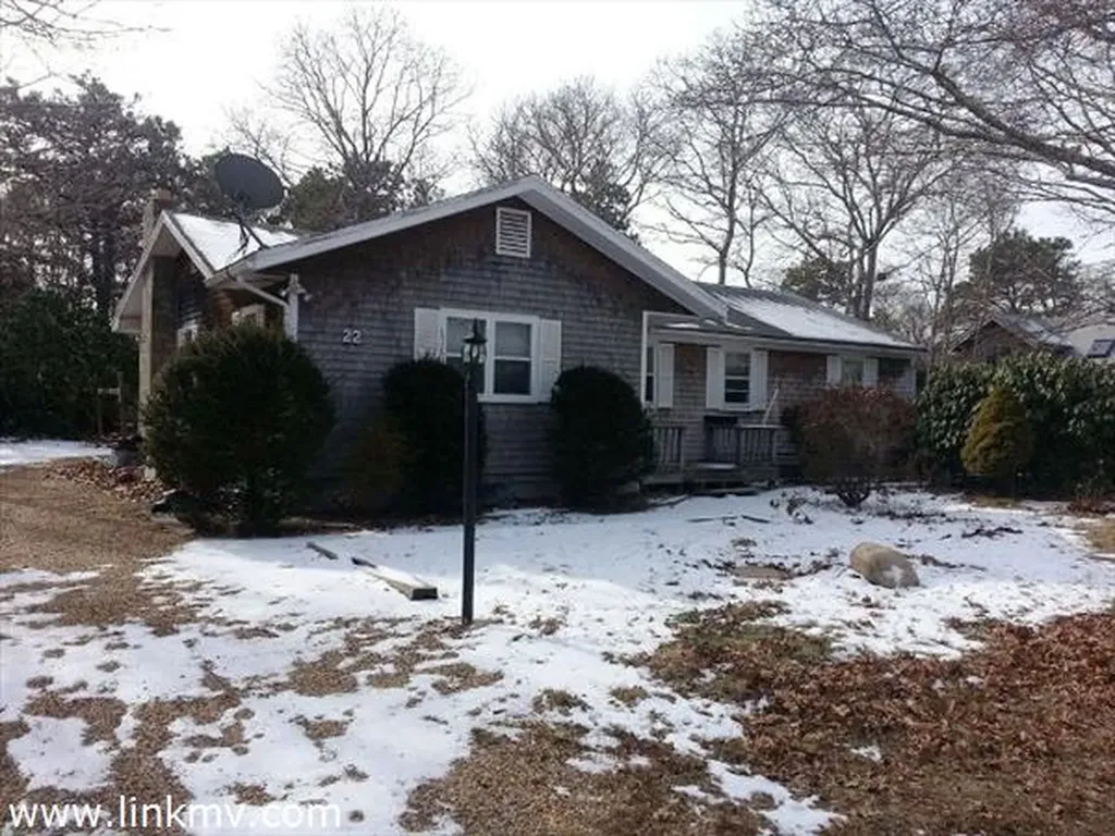 22 Bay View Avenue Oak Bluffs MA 02555
